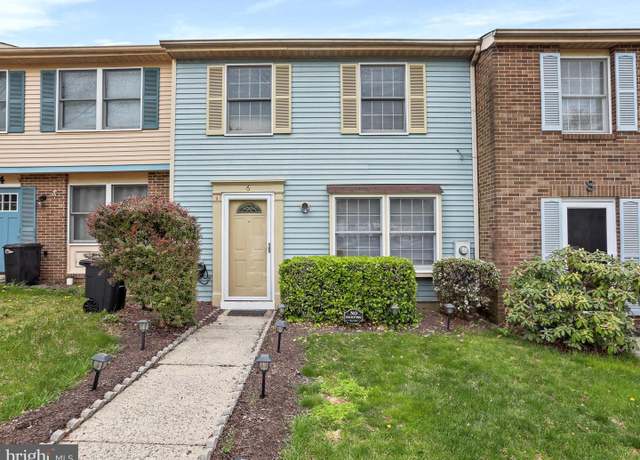 Property at 6 Valley Park Ct, Damascus, MD 20872, 3 beds, 1.5 baths