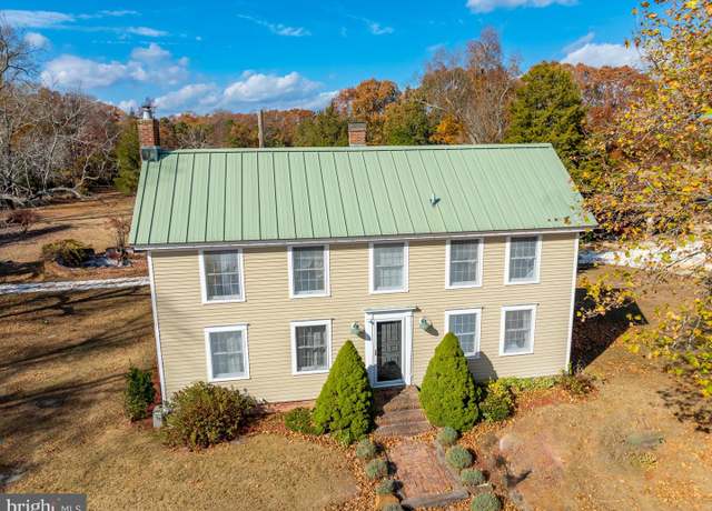 Property at 105 Thompson Ln, Egg Harbor Township, NJ 08234, 3 beds, 2.5 baths