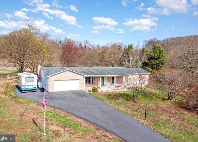 Property at 14 Murray Meadows Ln, Ringtown, PA 17967, 4 beds, 4 baths