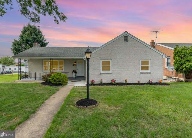 Property at 145 Woodland Ave, York, PA 17404, 3 beds, 2.5 baths