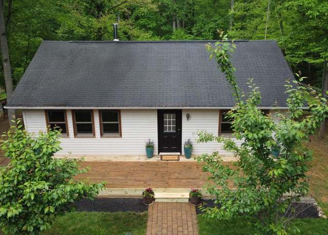 Property at 2834 Calmes Neck Ln, Boyce, VA 22620, 1 bed, 2 baths