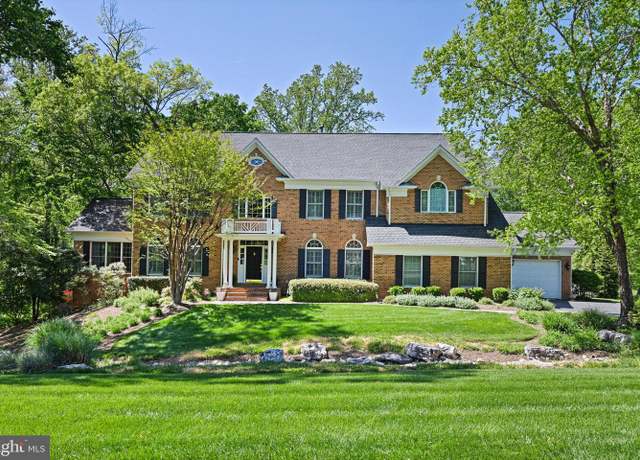 Property at 10310 Mystic Meadow Way, Oakton, VA 22124, 4 beds, 4.5 baths