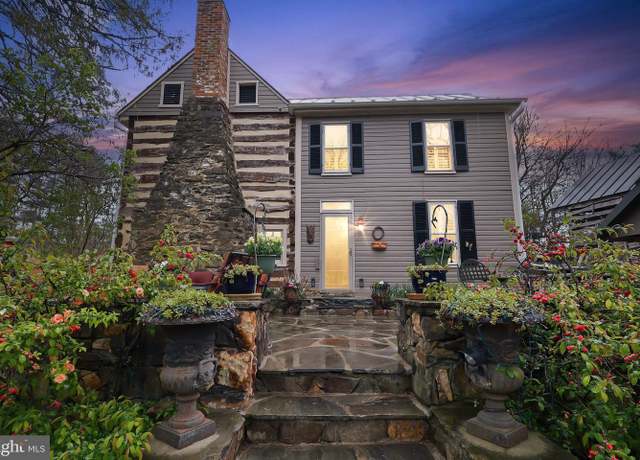 Property at 37275 Charles Town, Hillsboro, VA 20132, 3 beds, 2.5 baths