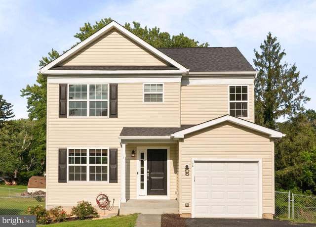 Property at 14 S Locust St, Round Hill, VA 20141, 4 beds, 3.5 baths