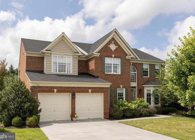 Property at 1001 Armistead St, Winchester, VA 22601, 5 beds, 4 baths