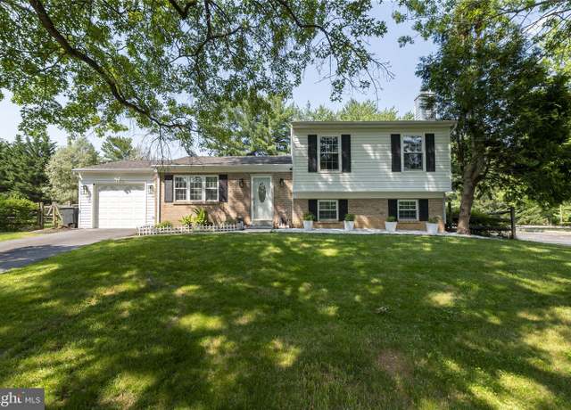 Property at 13413 Winterspoon Ln, Germantown, MD 20874, 5 beds, 3.5 baths