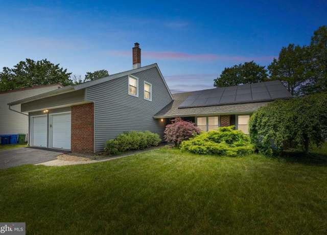 Property at 17 Concord Rd, Marlton, NJ 08053, 5 beds, 3 baths