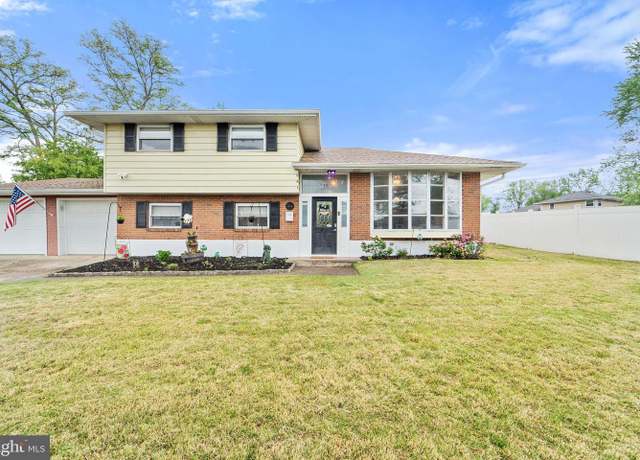 Property at 541 E Lake Ave, Blackwood, NJ 08012, 4 beds, 2 baths