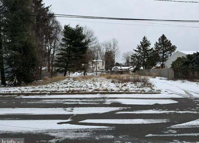 Property at 54 Rutgers Ave, Hamilton, NJ 08619