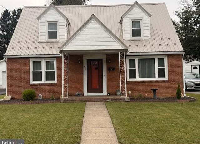 Property at 815 3rd St, Cresson, PA 16630, 3 beds, 1 bath
