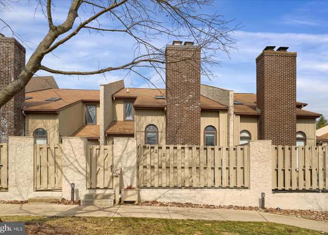 Property at 822 W Aaron Dr, State College, PA 16803, 2 beds, 3 baths