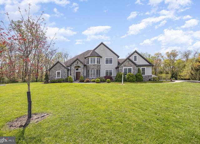 Property at 115 Monument Dr, Elizabethtown, PA 17022, 4 beds, 3.5 baths