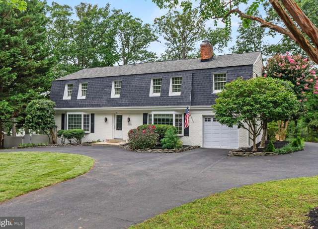 Property at 9326 Fairfax St, Alexandria, VA 22309, 6 beds, 3.5 baths