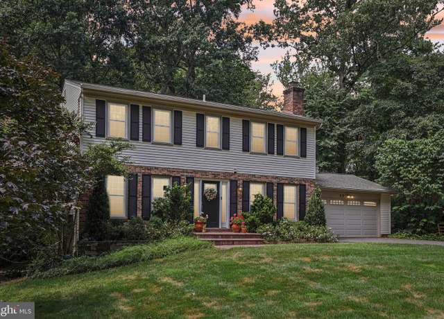 Property at 2952 Fort Lee St, Herndon, VA 20171, 4 beds, 2.5 baths