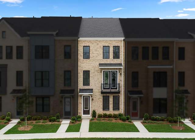 Property at 42104 Picasso Sq, Ashburn, VA 20148, 3 beds, 3 baths