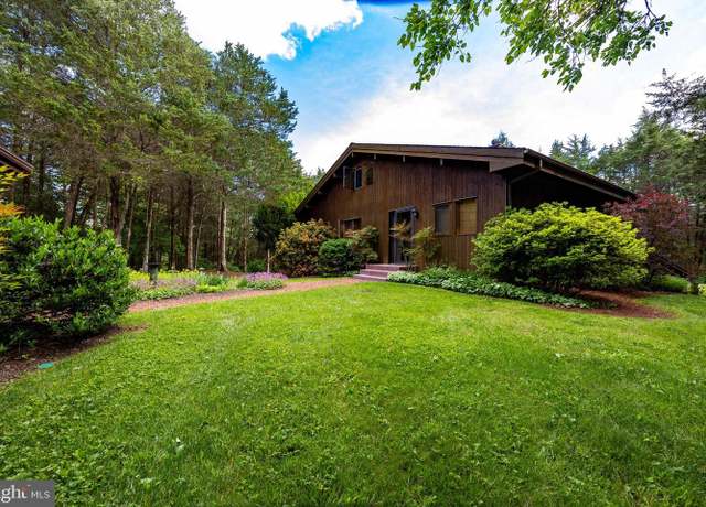 Property at 105 Fern Creek Ln, Martinsburg, WV 25404, 3 beds, 2 baths