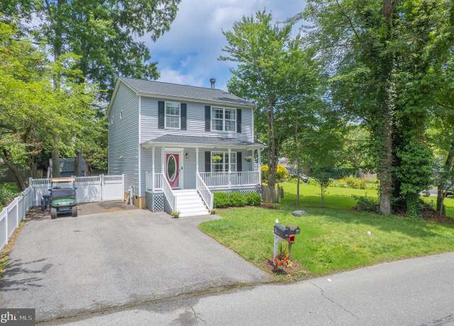 Property at 926 Hillside Ave, Edgewater, MD 21037, 3 beds, 2.5 baths