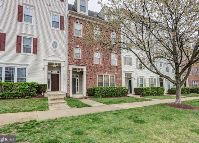 Property at 648 Orchard Ridge Dr #200, Gaithersburg, MD 20878, 3 beds, 2.5 baths