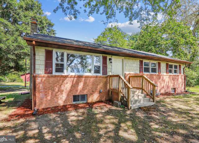 Property at 7608 Croom Station Rd, Upper Marlboro, MD 20772, 5 beds, 2 baths