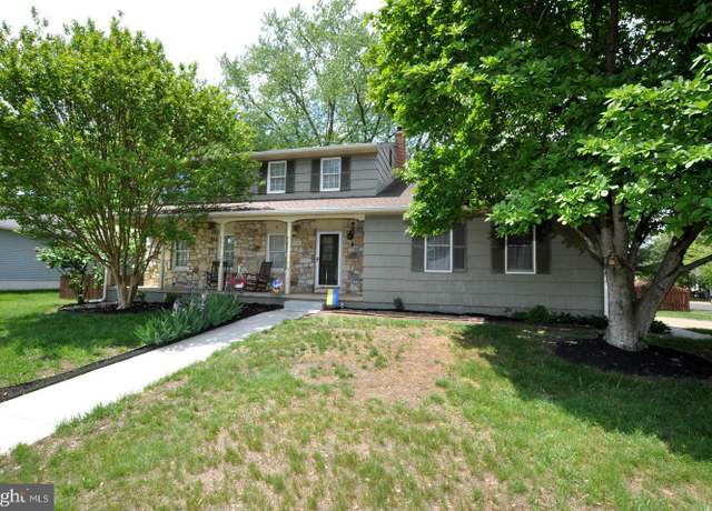 Property at 145 Cobblestone Dr, Mount Laurel, NJ 08054, 3 beds, 2.5 baths