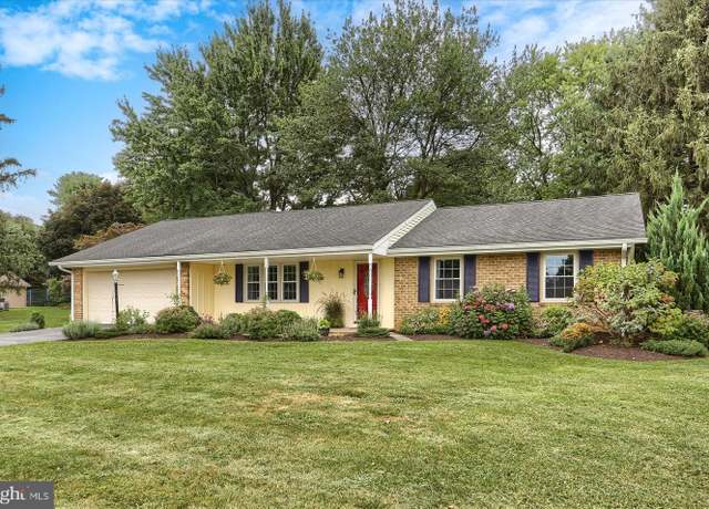 Property at 1402 Country Dr, Mechanicsburg, PA 17055, 4 beds, 2 baths