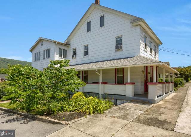 Property at 803 Main St, Lykens, PA 17048, 4 beds, 1.5 baths