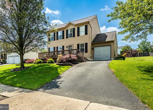 Property at 600 Charles Dr, Gilbertsville, PA 19525, 3 beds, 2.5 baths