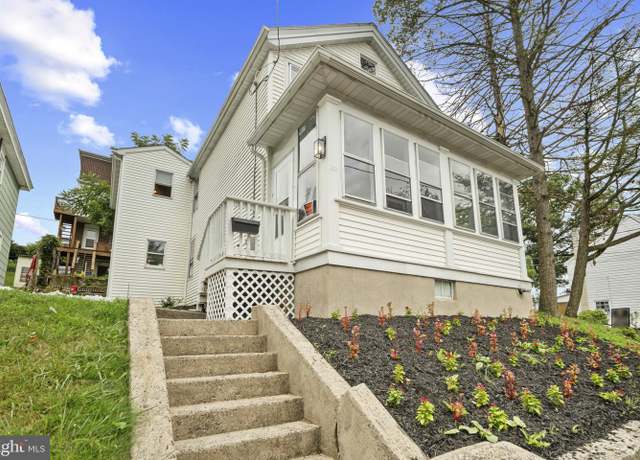 Property at 266 Mahanoy St, Tamaqua, PA 18252, 4 beds, 2 baths