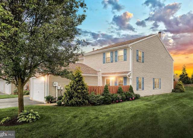 Property at 701 Stonegate Ct, York, PA 17408, 3 beds, 2 baths