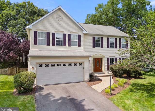 Property at 43172 Wintergrove Dr, Ashburn, VA 20147, 4 beds, 2.5 baths