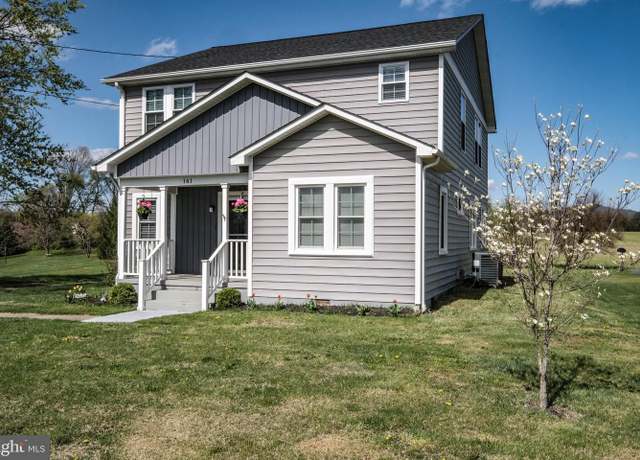 Property at 161 Reservoir Ave, Luray, VA 22835, 5 beds, 2.5 baths