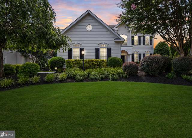Property at 8353 Roxborough Loop, Gainesville, VA 20155, 5 beds, 3.5 baths