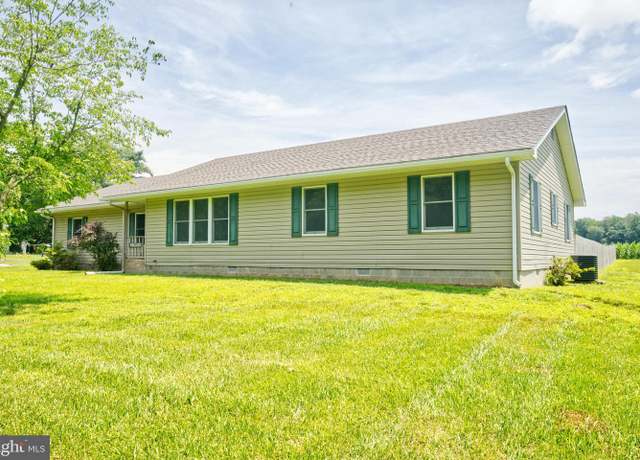 Property at 806 Lynnbury Woods, Dover, DE 19901, 3 beds, 2 baths