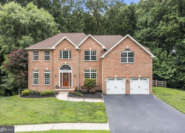 Property at 6 Hidden Oaks Blvd, Wilmington, DE 19808, 4 beds, 2.5 baths