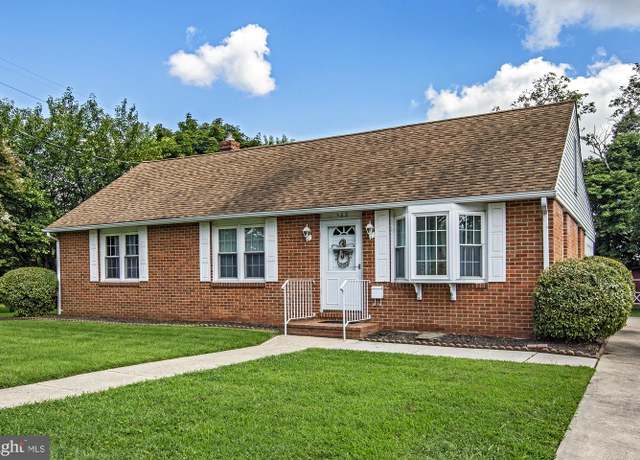 Property at 703 Tremont St, New Castle, DE 19720, 2 beds, 1 bath