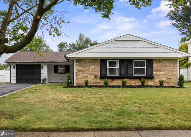 Property at 165 Nottingham Dr, Willingboro, NJ 08046, 3 beds, 2 baths