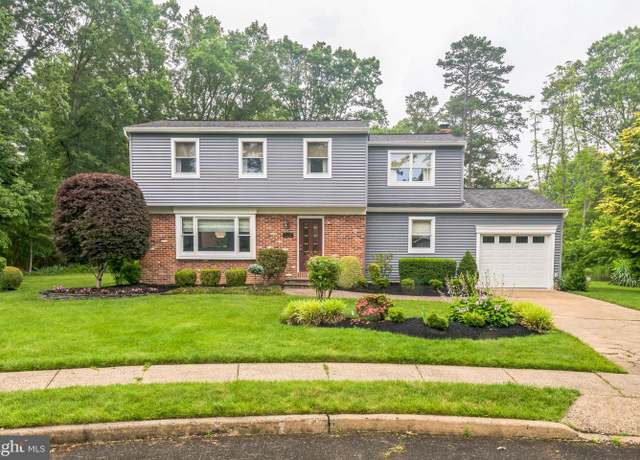 Property at 3 Cooper Ct, Sicklerville, NJ 08081, 4 beds, 2.5 baths