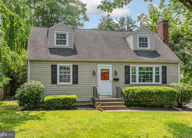 Property at 15 Hillside Rd, Princeton, NJ 08540, 2 beds, 1 bath