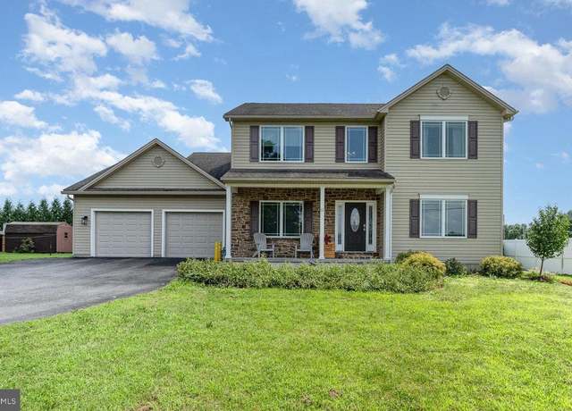 Property at 68 South Ave, Gettysburg, PA 17325, 4 beds, 2.5 baths