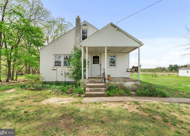 Property at 503 Schoolhouse Rd, Sellersville, PA 18960, 4 beds, 1 bath