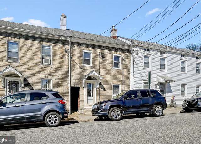 Property at 212 Ann St, Phoenixville, PA 19460, 3 beds, 1 bath