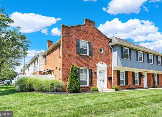 Property at 459 W Caracas Ave, Hershey, PA 17033, 2 beds, 1.5 baths