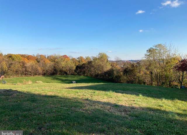 Property at 725 Chickies Dr, Columbia, PA 17512