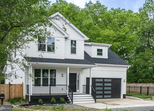 Property at 120 E Main St, Boyce, VA 22620, 4 beds, 3 baths