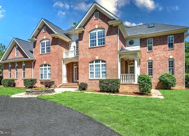 Property at 6614 Quander Rd, Alexandria, VA 22307, 7 beds, 5.5 baths