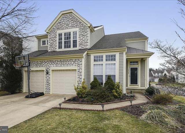 Property at 12399 Brown Fox Way, Reston, VA 20191, 4 beds, 3.5 baths