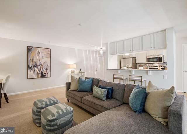 Property at 4104 Monument Ct #204, Fairfax, VA 22033, 2 beds, 2 baths