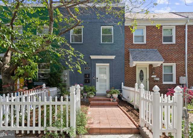 Property at 429 20th St NE #2, Washington, DC 20002, 2 beds, 2.5 baths