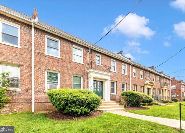 Property at 165 35th St NE, Washington, DC 20019, 4 beds, 4 baths