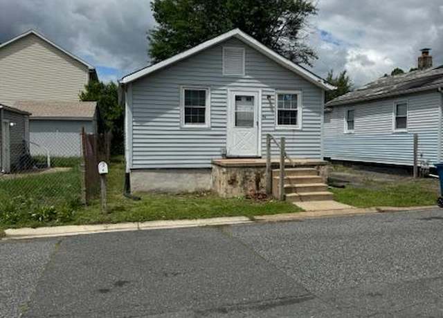 Property at 914 E Hazeldell Ave, New Castle, DE 19720, 2 beds, 1 bath